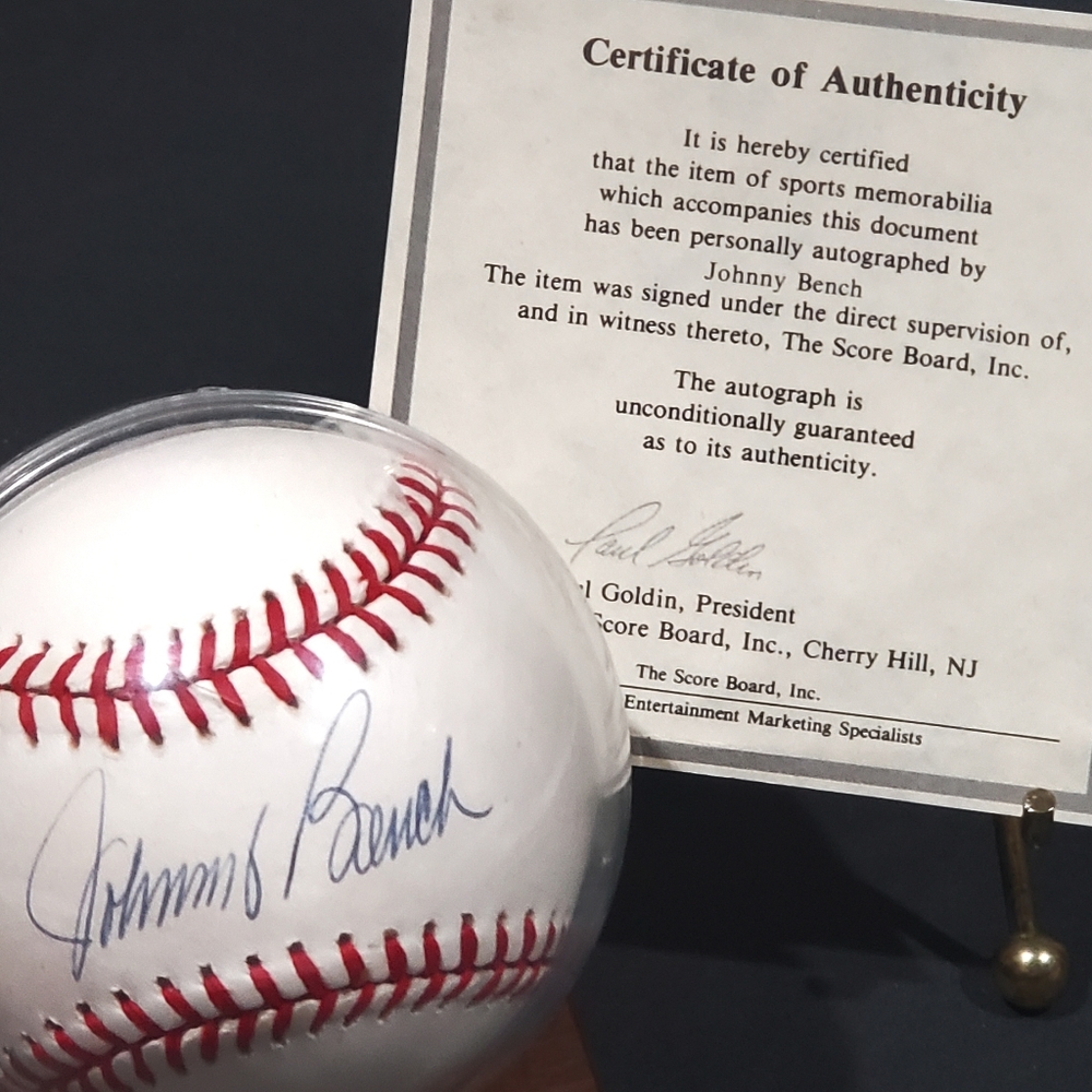 Johnny Bench Autographed Signed Baseball w/ Case Display Stand COA Score Board